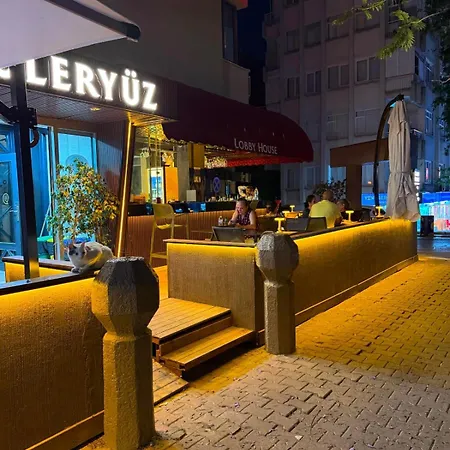 فندق Gueleryuez 2 2*