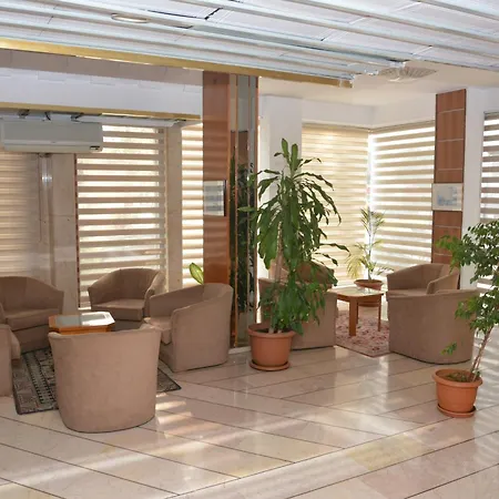 Hotel Gueleryuez 2