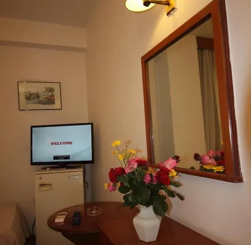 Hotel Gueleryuez 2