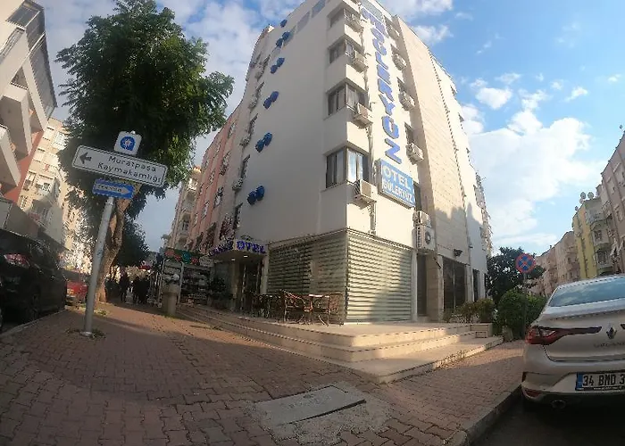 Hotel Gueleryuez 2 2*