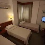 Hotel Gueleryuez 2 2*
