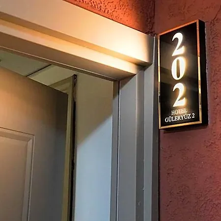 Hotel Gueleryuez 2