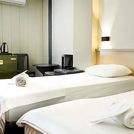 Hotel Gueleryuez 2
