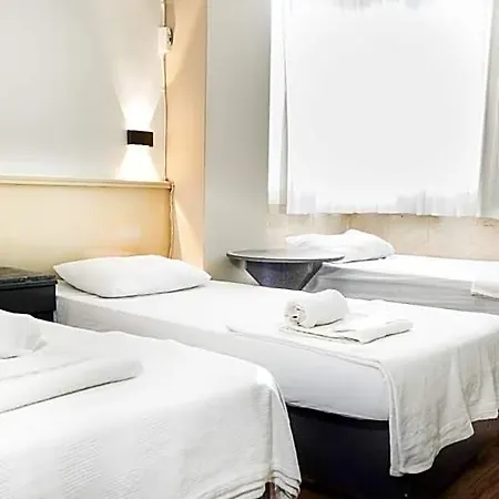 Hotel Gueleryuez 2