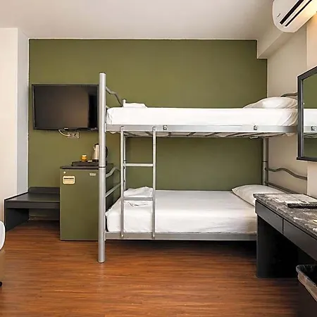 Hotell Gueleryuez 2 2*
