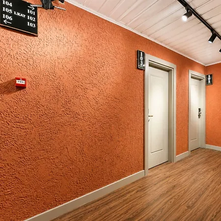 Hotel Gueleryuez 2 2*