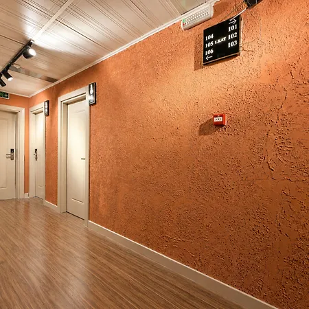 Hotel Gueleryuez 2 2*