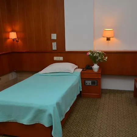 Güleryüz Otel