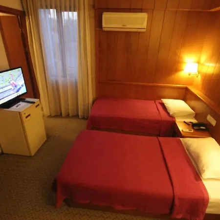 Güleryüz Otel 2*