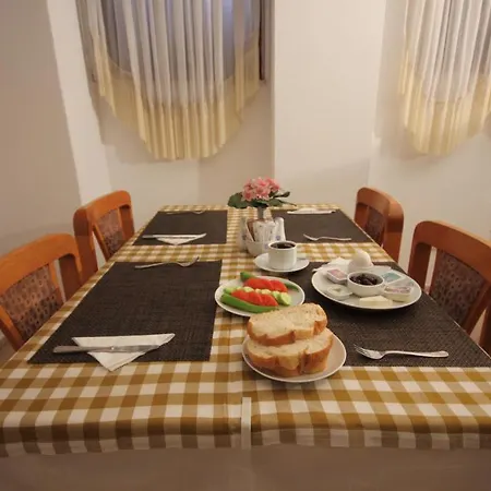 Ξενοδοχείο Gueleryuez 2 2*