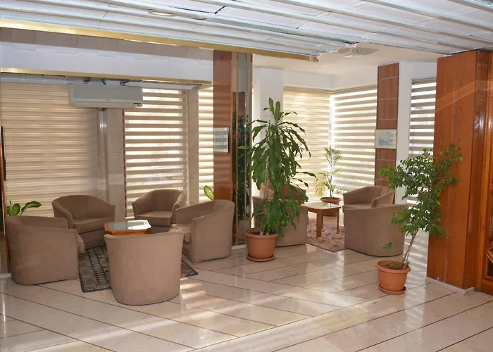 Hotel Gueleryuez 2