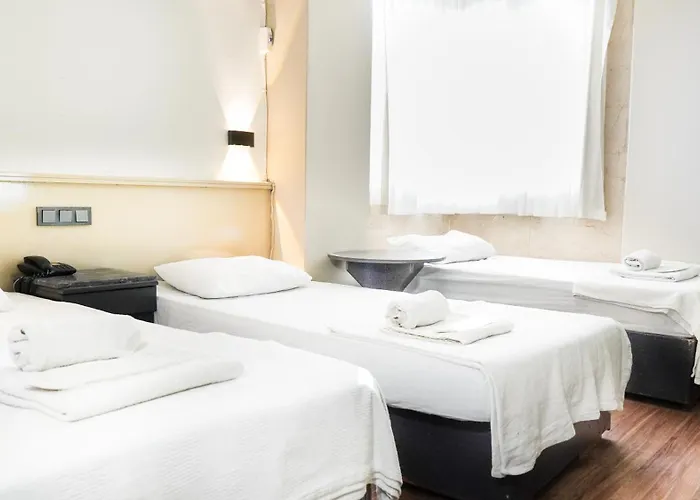 Hotel Gueleryuez 2