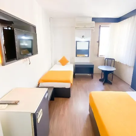 Gueleryuez 2 Hotell 2*