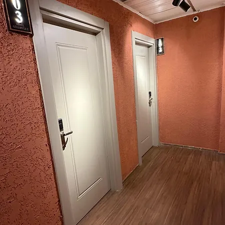 Hotell Gueleryuez 2 2*