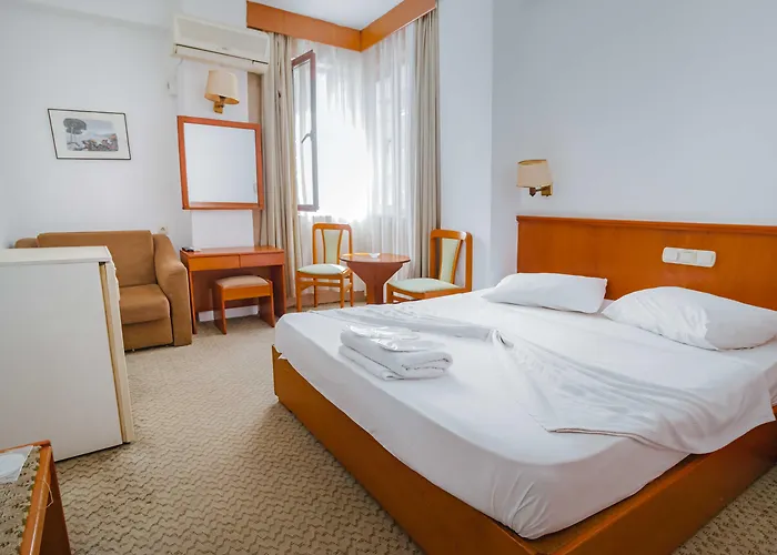 Hotell Gueleryuez 2 2*