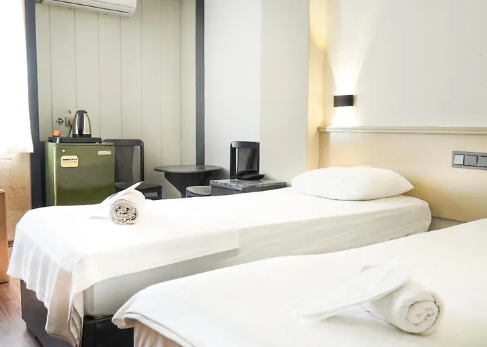 Gueleryuez 2 Hotell