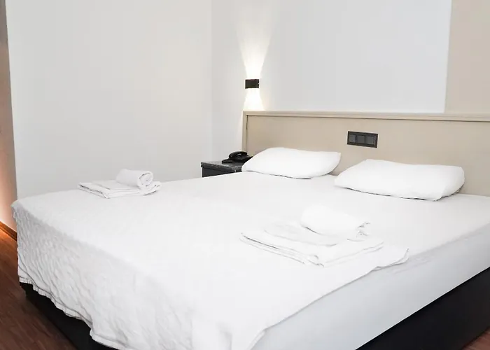 Gueleryuez 2 Hotell 2*