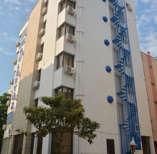 Gueleryuez 2 Hotell