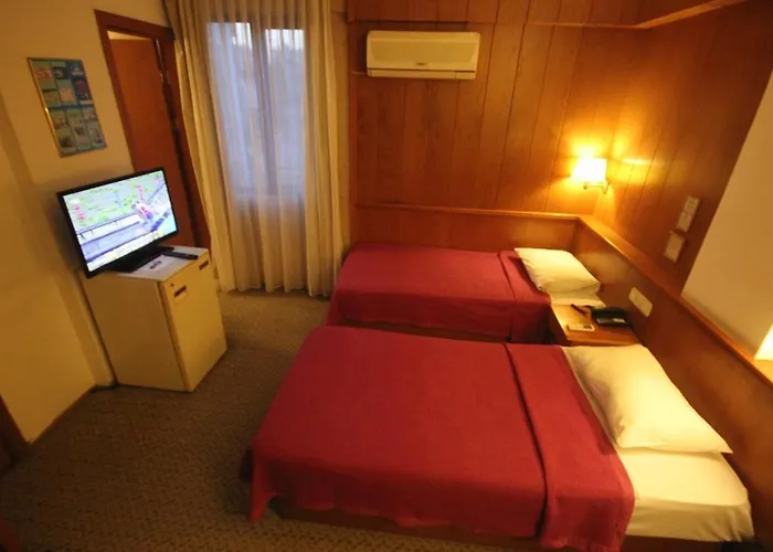 Gueleryuez 2 Hotell 2*