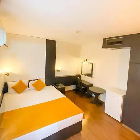 Hotel Gueleryuez 2 2*