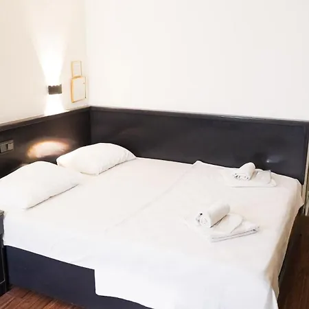 Güleryüz Otel 2*